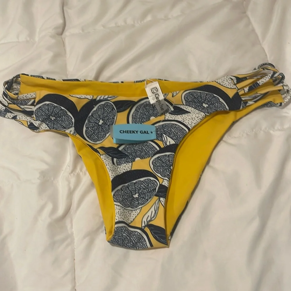 Lot of 3 Bikini Bottoms*Mix & Match New with Tags*Womens size Large - Picture 2 of 7